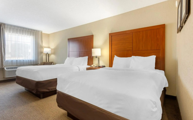 Comfort Inn & Suites Airport Convention Center