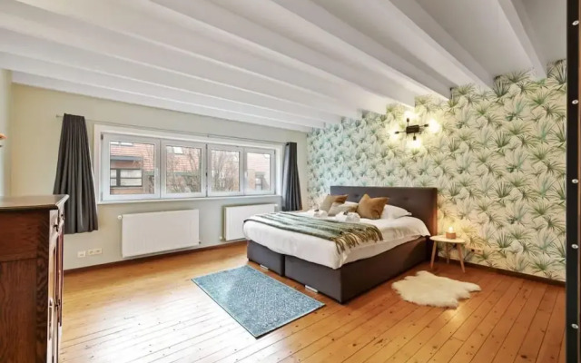 Spacious House With 3 Terraces