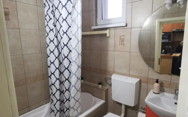 Fun House - Spacious Apartment Near Old Town