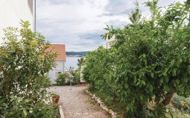 Stunning Home in Kuciste-perna With Wifi and 2 Bedrooms