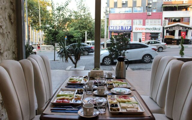 Grand Bursa Hotel