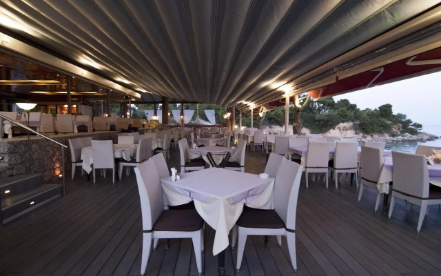 Epavlis Resort