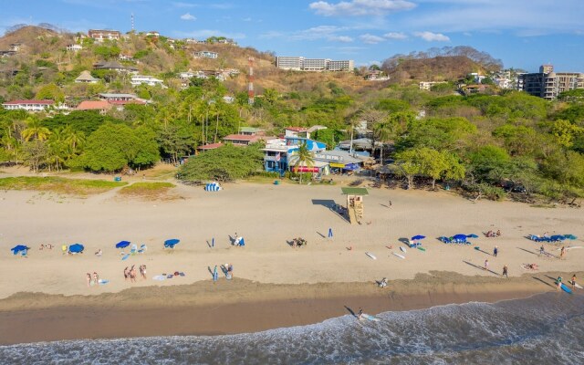 Witch's Rock Surf Camp Beachfront HOTEL