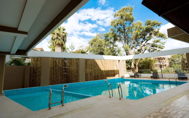 The Hut Restaurant & Boutique hotel