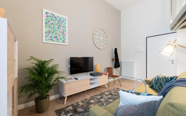 Living Walls Florence Apartments