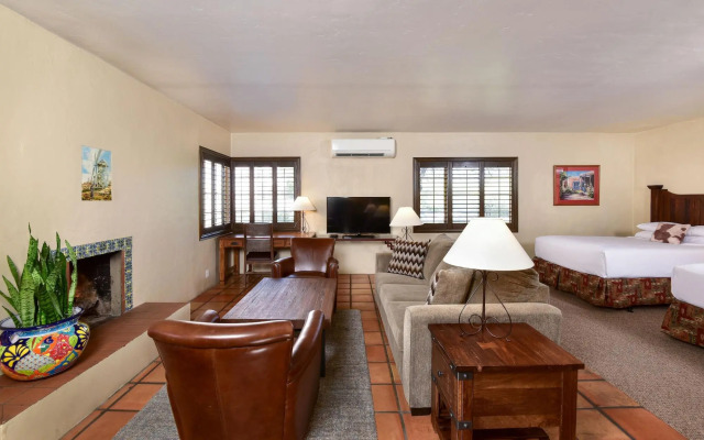 Lodge on the Desert