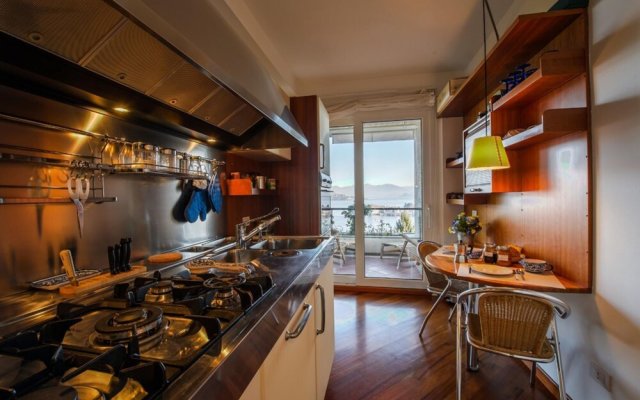 Sana Luxury Apartment in Stresa With Lake View