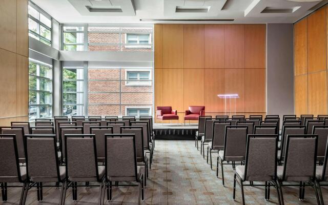 Sofitel Montreal Golden Mile
