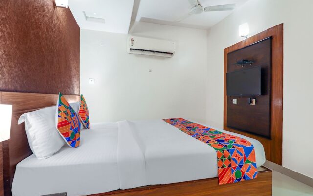 Fabhotel Nera Regency