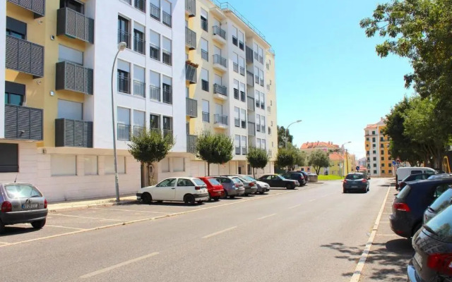 Damaia Apartment