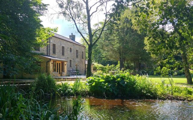 Hipping Hall