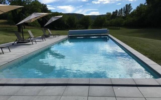 Par la Riviere (Adults Only)