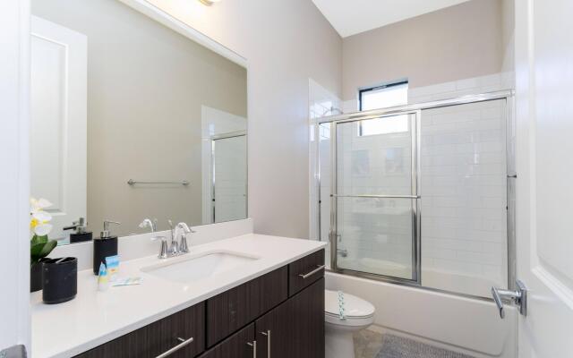 Breathtaking Home Private Hot Tub