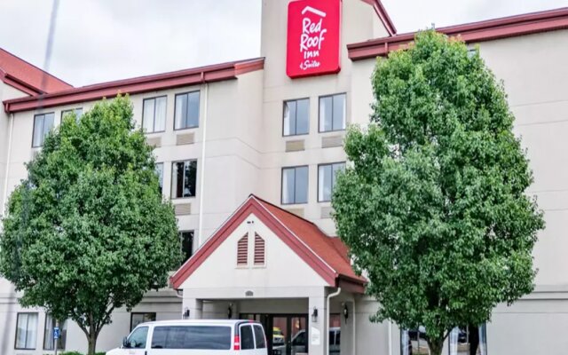 Red Roof Inn & Suites Indianapolis Airport
