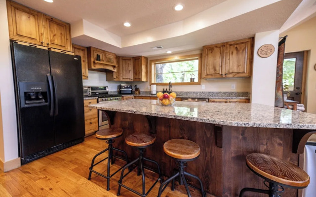 Engen Hus Bed and Breakfast