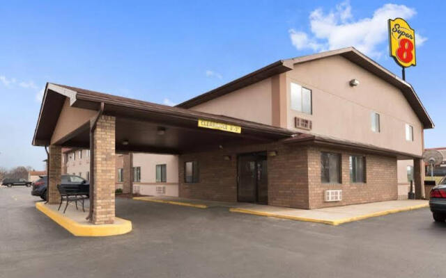 Super 8 By Wyndham Rantoul