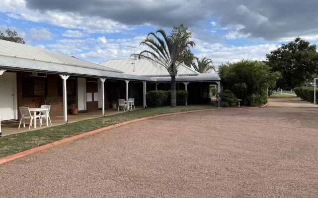 Landsborough Lodge Motel