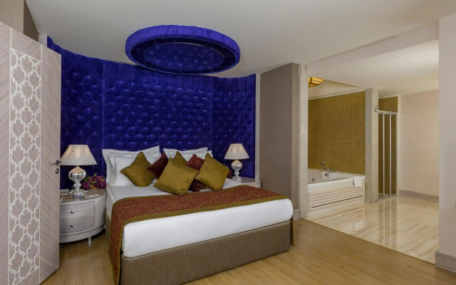 Royal Alhambra Palace – All Inclusive