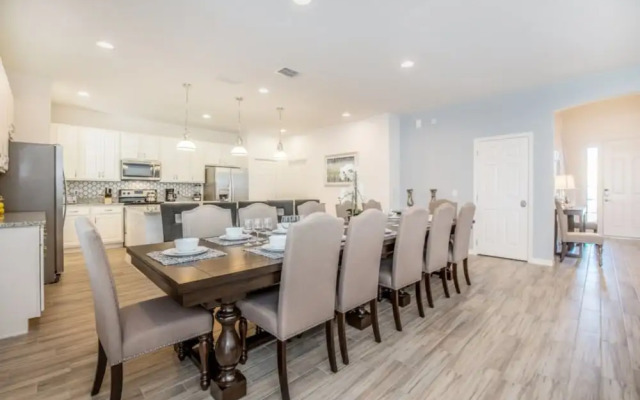 Oakwood Street Villa Solterra