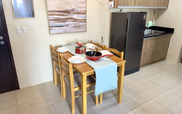 Blue Pool View 2Bedroom Avida33