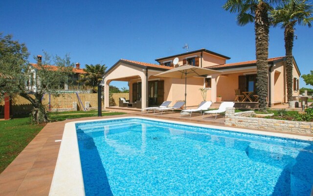 Amazing Home in Novigrad With Wifi and 3 Bedrooms