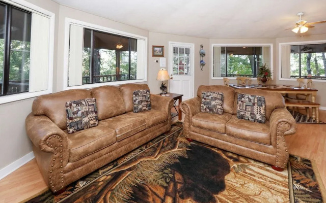 1429 Zurich Rd Chalet