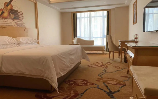 Vienna International Hotel (Huizhou Daya Bay Coastal Park Branch)