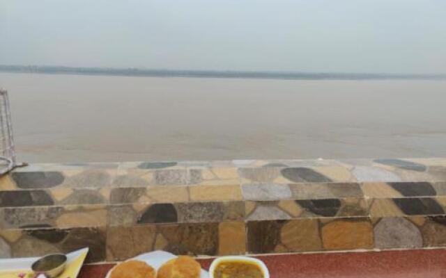 Shiva Ganges View Guest House