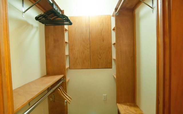 Luxury Suites Upper West Brownstone