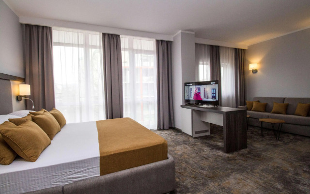 Best Western Plus Premium Inn