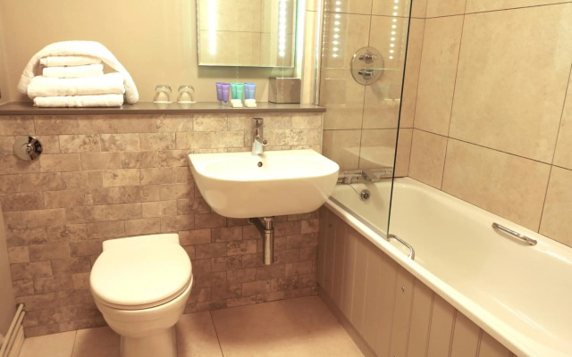 Causeway Hotel