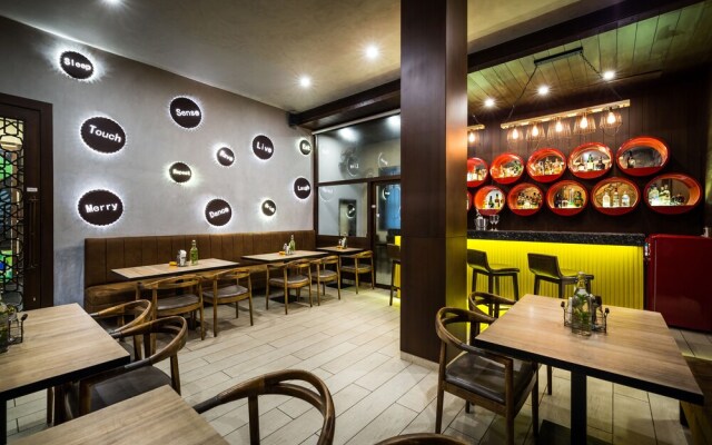 Hotel Asansol International