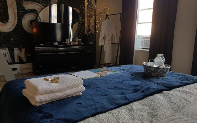 Wander - Downtown London