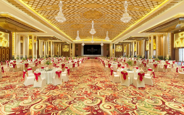 Regal Palace Hotel