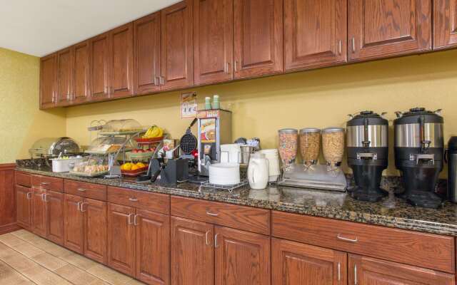 Hawthorn Extended Stay by Wyndham Corpus Christi Padre Is