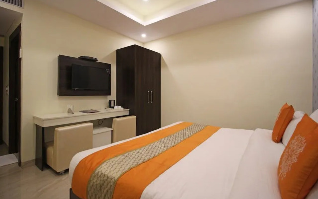 OYO 8132 Hotel Kukreja