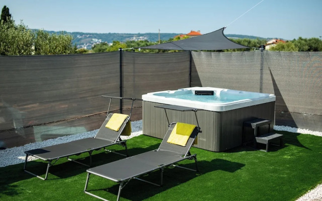 House Red Earth - Kastel Stafilic