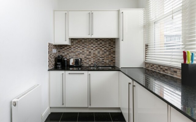 3 Beds 2 Baths Penthouse