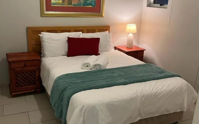 201 St Tropez, South Coast