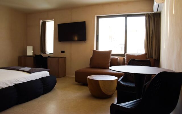 99 Adrianou Luxury Urban Stay