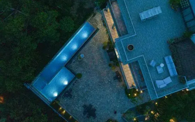 Seaside Seclusive Mansion