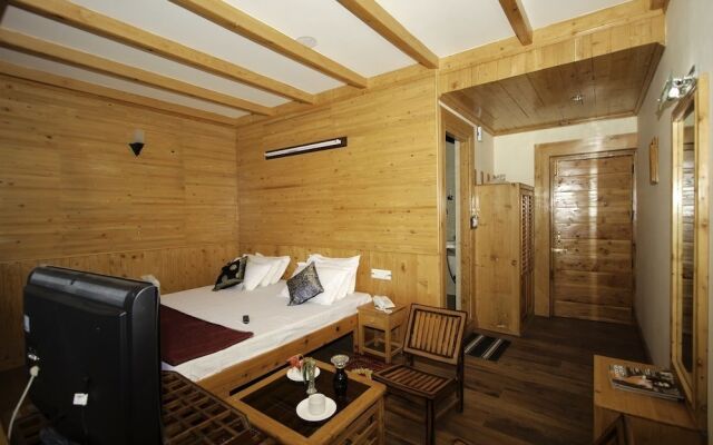 Hotel Valley of Gods