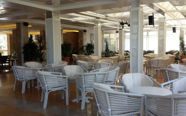 Puerto Azul Suite Hotel