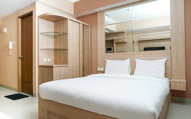 Best Homey Studio at The Oasis Apartment