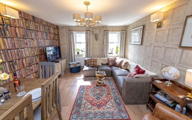 A very British house to stay 3 Bedroom