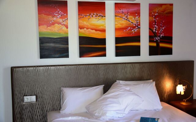 Four Seasons Villas