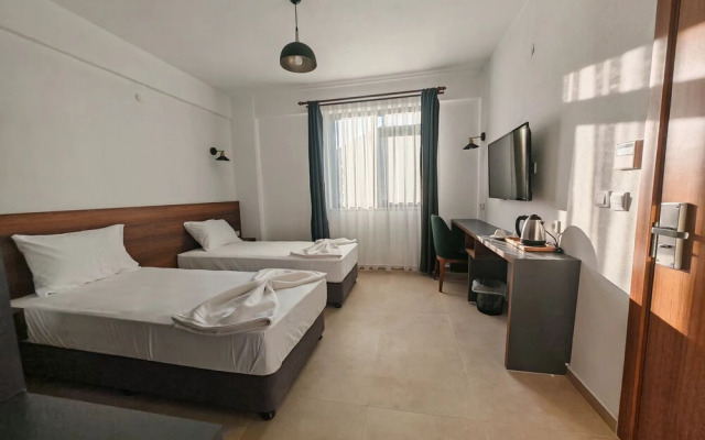 Rigani Gökçeada (+14)