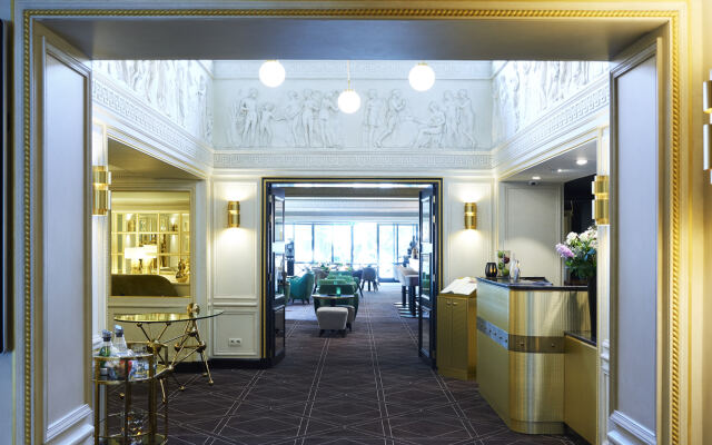 Hotel Barsey by Warwick