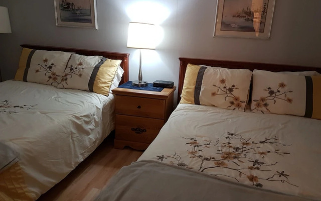 Pine cone Motel