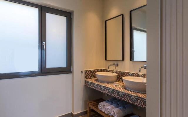 Amphitheatre Suites